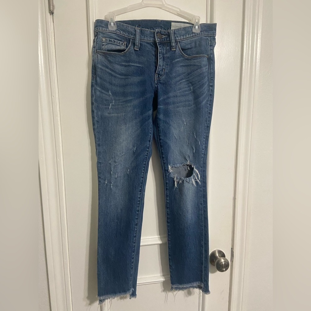 Treasure & Bond Mid Rise Skinny Boyfriend Women's Jeans Size 28 Raw Hem EUC